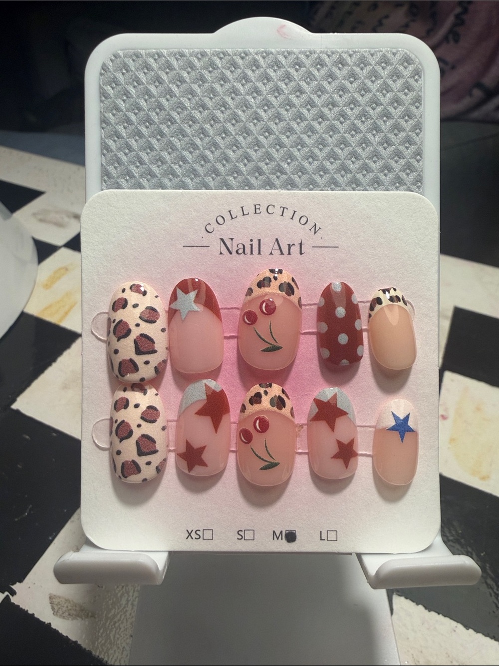 Nail Art Press-On Set — Nude Pink with Red Stars & Leopard Accents